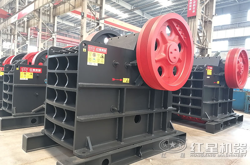 粗碎顎式破碎機(jī) 粗碎顎式破碎機(jī)