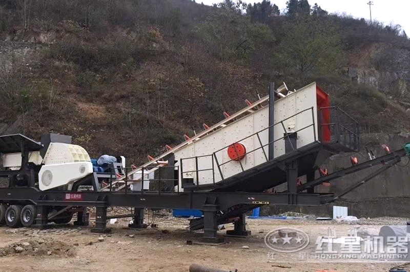 移動(dòng)式重錘破現(xiàn)場 移動(dòng)式重錘破現(xiàn)場