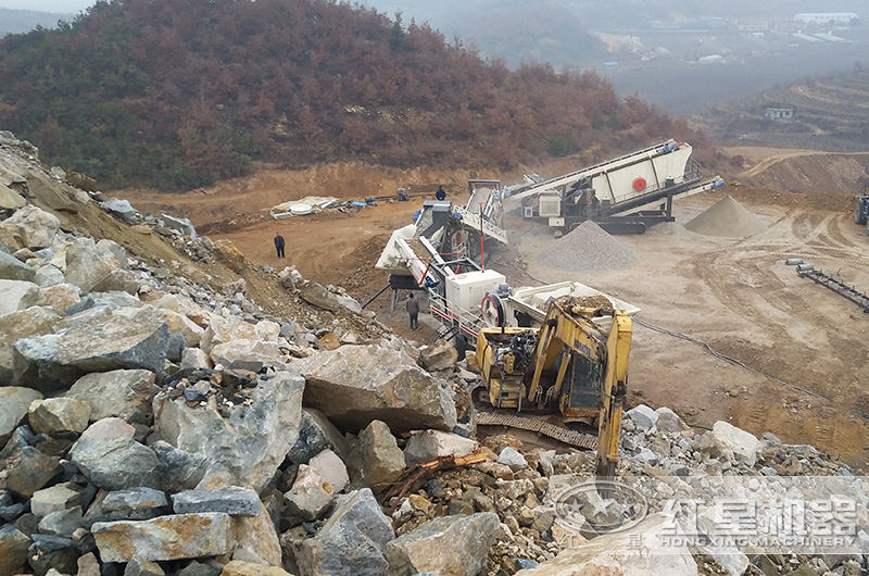 湖南移動小型碎石機生產(chǎn)作業(yè)現(xiàn)場，可就近安排參觀
