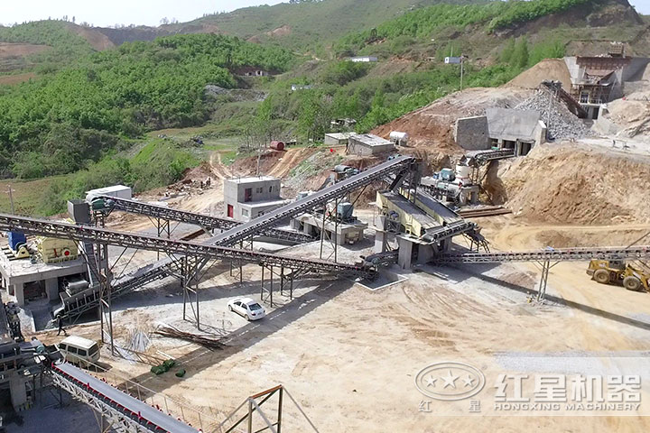 時(shí)產(chǎn)200石子破碎機(jī)生產(chǎn)現(xiàn)場，可就近安排參觀